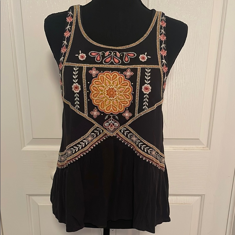 Xhilaration Med Black Embroidered Boho Tank Top Summer Beach Hippy
